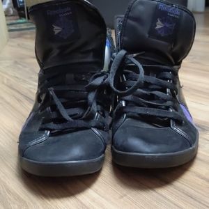 Reebok sneakers high tops sz 9